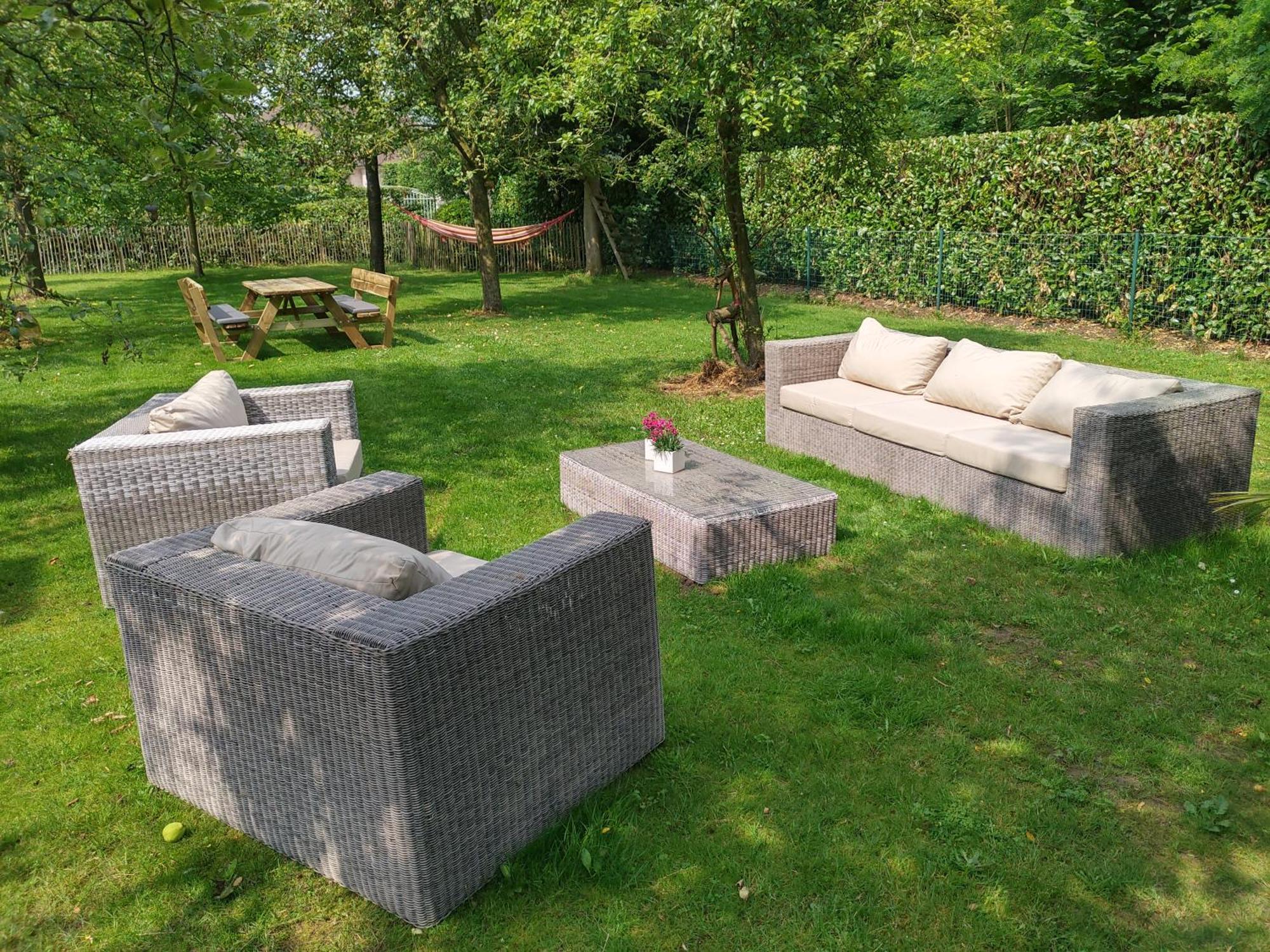The Two Oaks - Private Garden For Guests Hertsberge Exterior foto