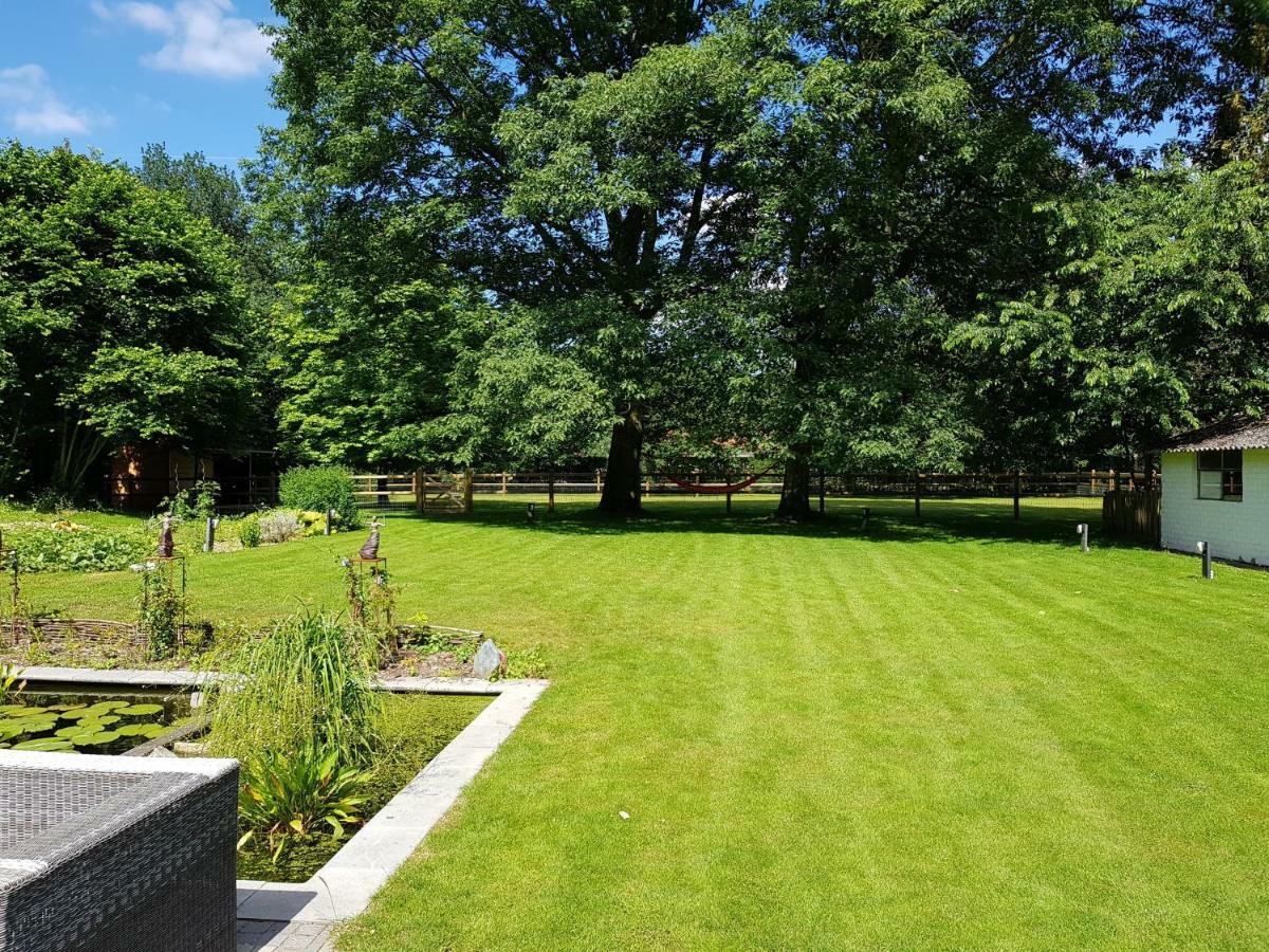 The Two Oaks - Private Garden For Guests Hertsberge Exterior foto